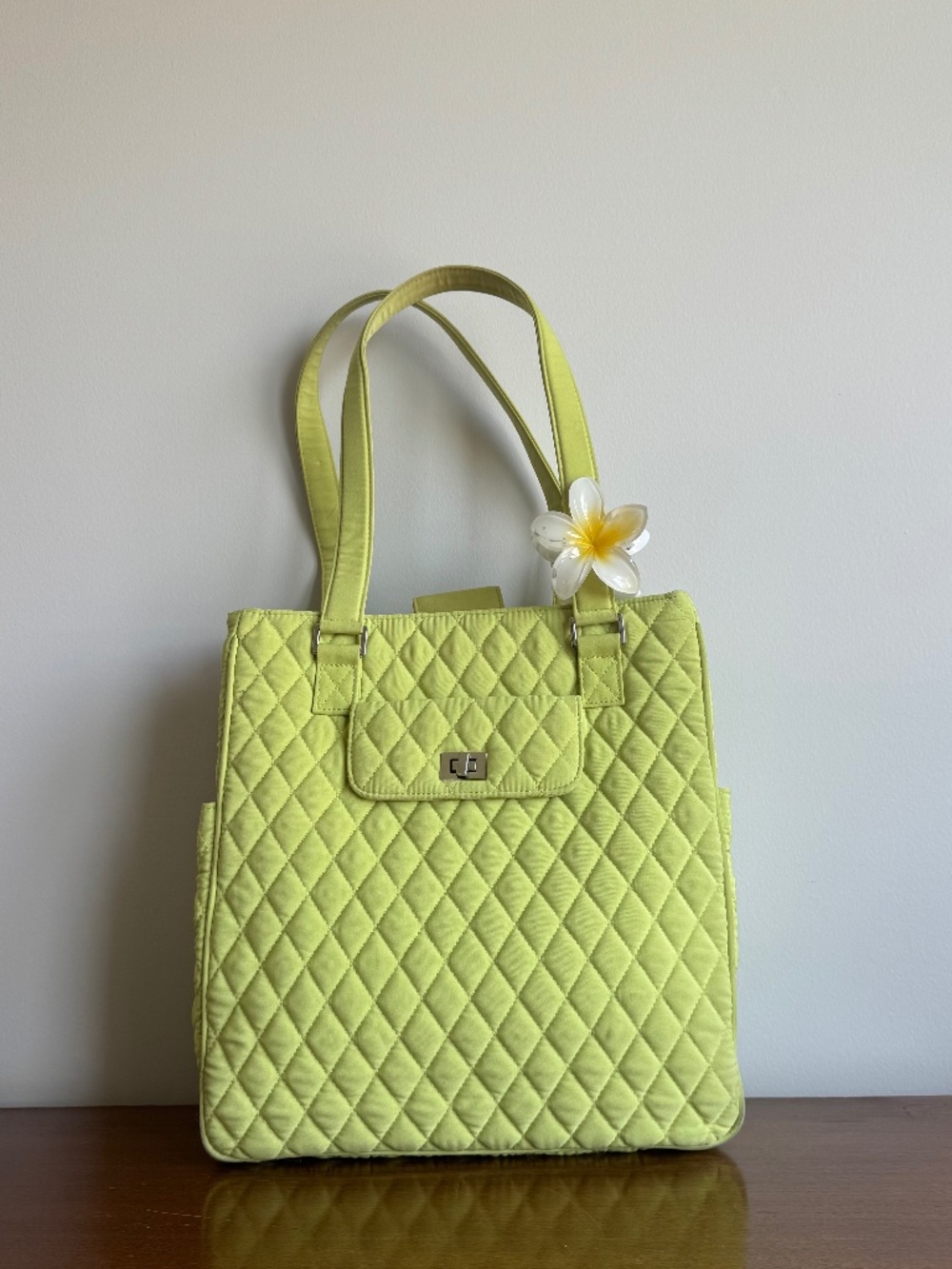 Vera Bradley Microfiber Tote Bag – Lime Green/Apple Green